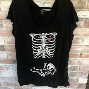 Old Navy Maternity Halloween Shirt XXL